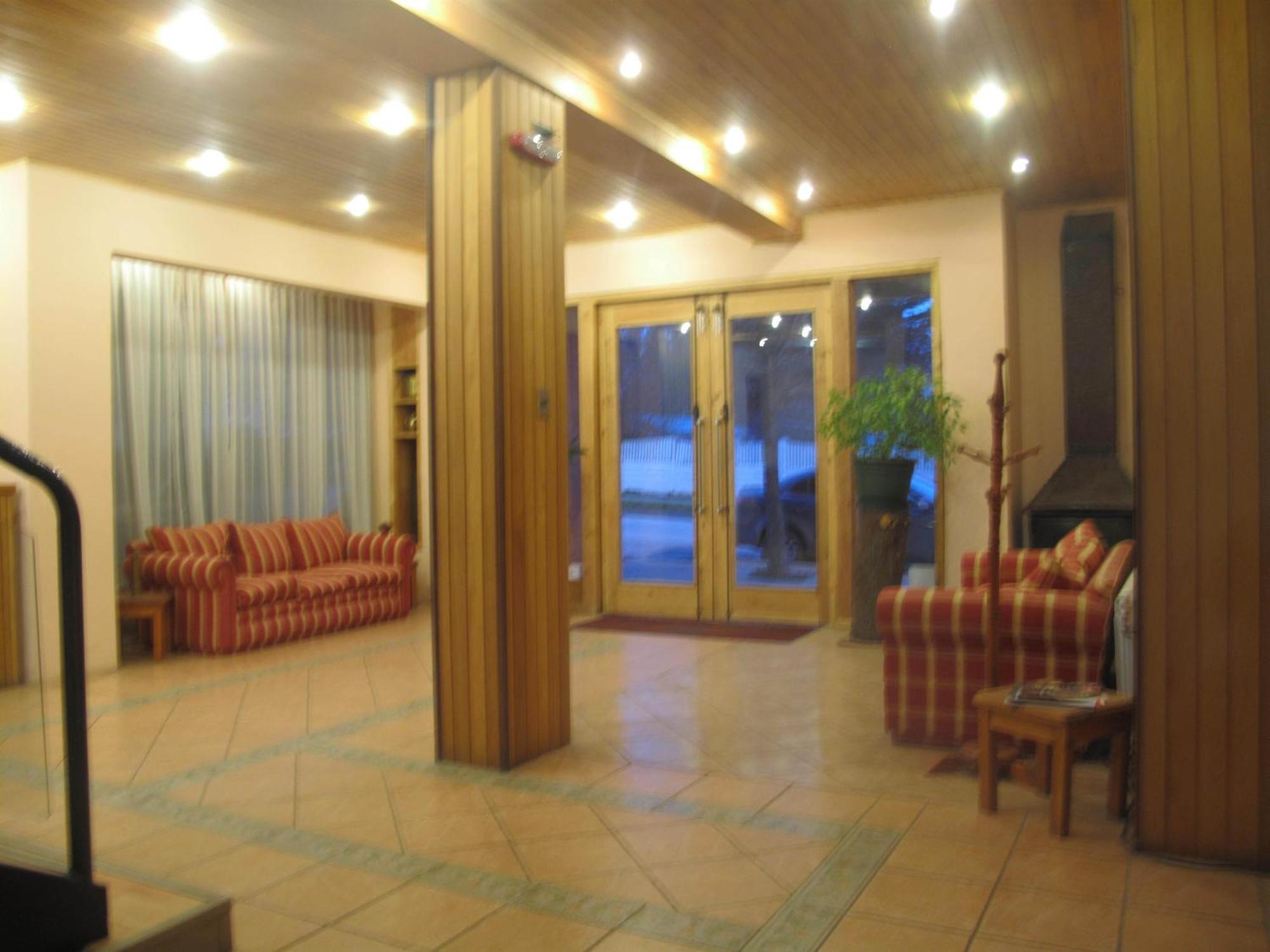 Hotel Saltos Del Paine ปวยร์โตนาตาเลส ภายนอก รูปภาพ