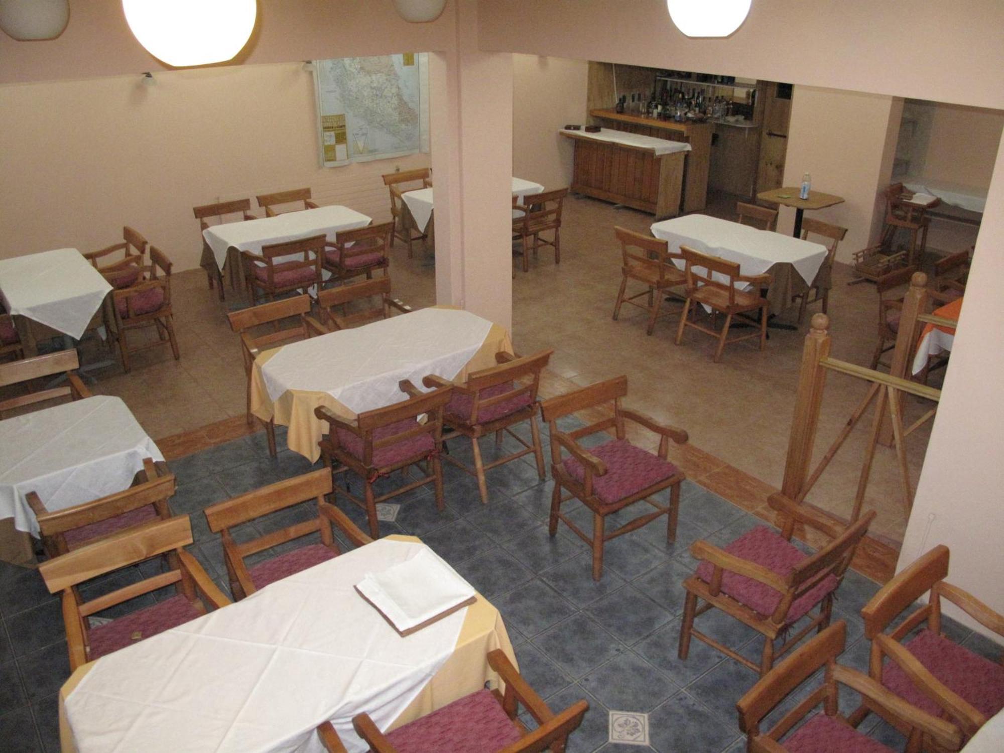 Hotel Saltos Del Paine ปวยร์โตนาตาเลส ภายนอก รูปภาพ