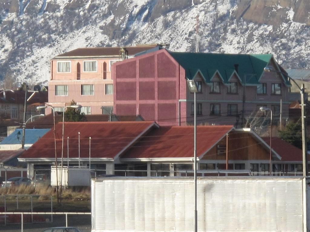 Hotel Saltos Del Paine ปวยร์โตนาตาเลส ภายนอก รูปภาพ
